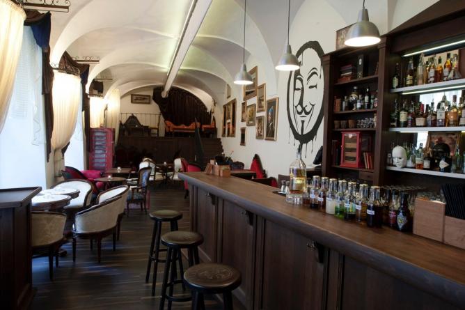 The Top 10 Cultural Bars In Prague