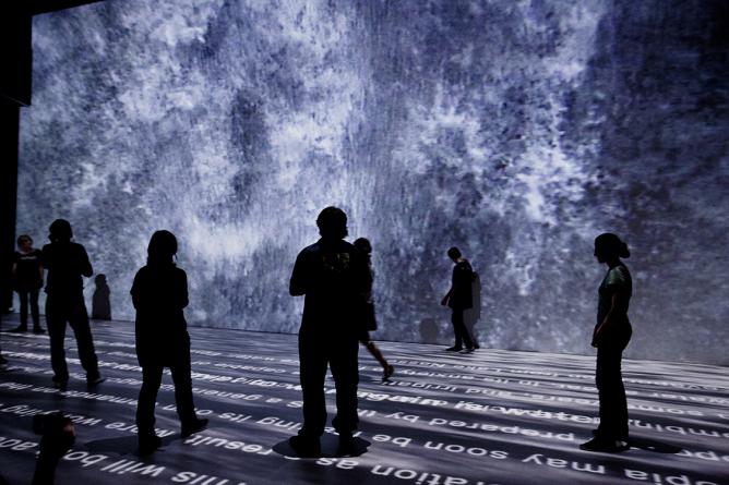 Rúrí, Vocal VI, 2012, Ars Electronica Festival | © Marc Müehlberger | Image Courtesy Rúrí and the photographer