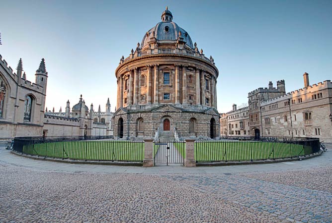 Radcliffe Square, Oxford, showing Radcliffe Camera (centre) and parts of All Souls College (left) and Brasenose College (right)|Â© Lies Thru A Lens/Wikicommons