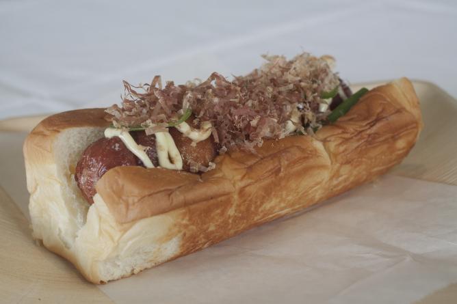 Ladybird's Tokyo dog. © Christine Gosch