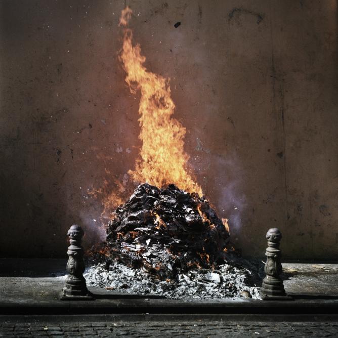 Ali Taptik, from the series Kaza ve Kader (Accident and Fate), 2004-2008, C-prints, 14x21 cm | Courtesy the artist and OAF