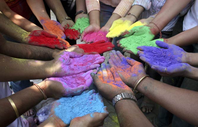 Hands Full of Different Colors. &#xA9; ACUInternational/Flickr