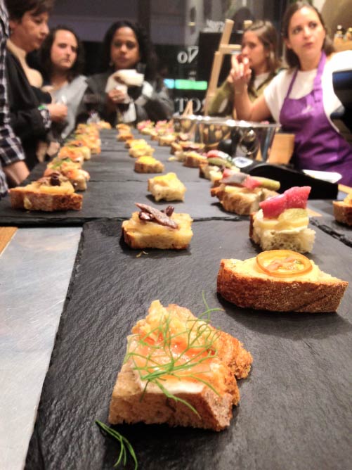 Tartine Samplers at Keren Brown's Bibovino meetup | © Leor Farkas