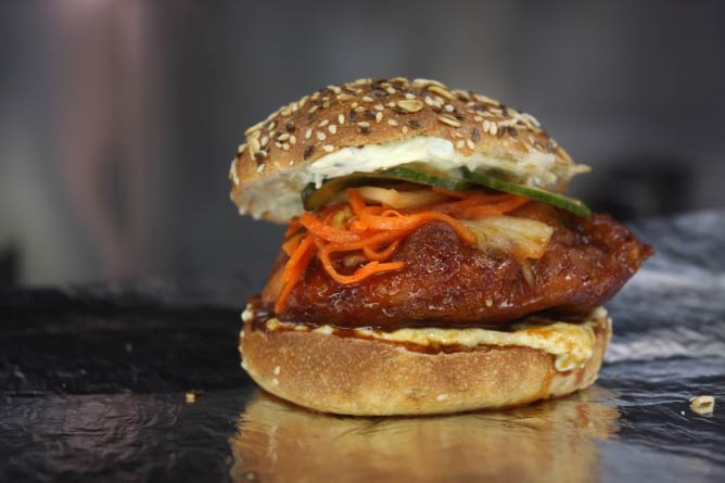 Sanagan's Fried Chicken Sandwich | © Alexia Wulff