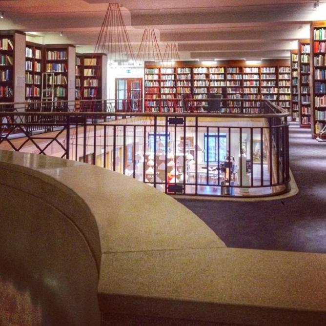The Wellcome Collection Library © Charlotte Kennedy