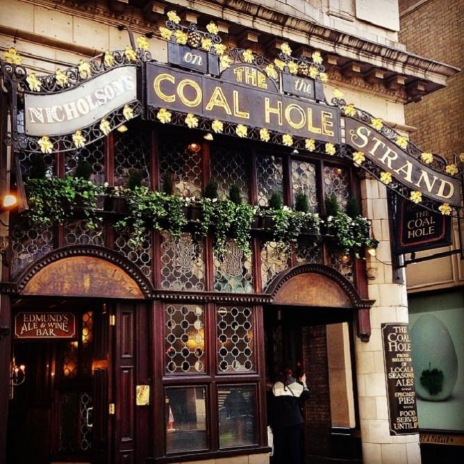 The Coal Hole Pub © Charlotte Kennedy