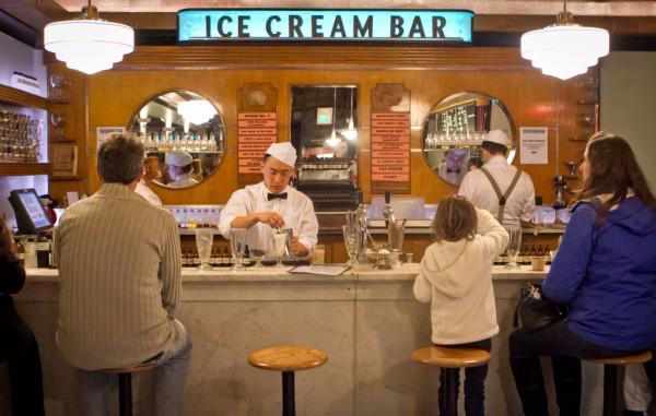 The Ice Cream Bar | © The Chronicle