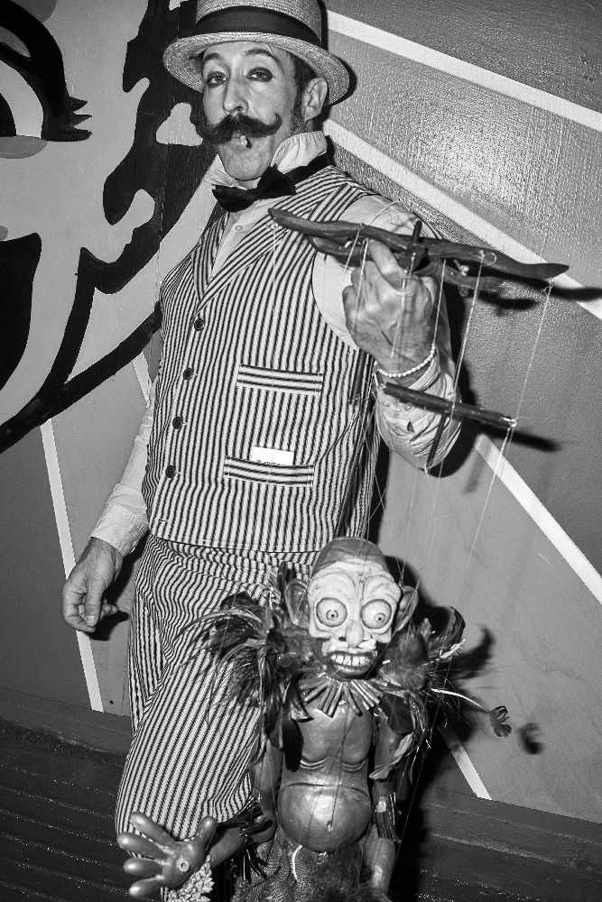 Mathew Scott of Rasputin’s Marionettes | © Brad Torum