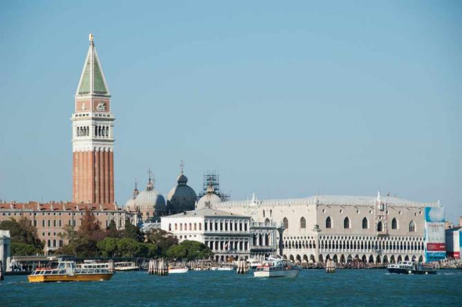 Campanile | © PaulLasman,JillLenoble/Flickr