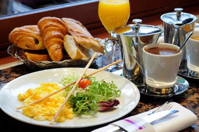 Breakfast | Courtesy of Le Grand Café des Négociants