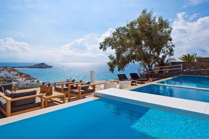 Private pool and view of the sea | Courtesy of Myconian Ambassador