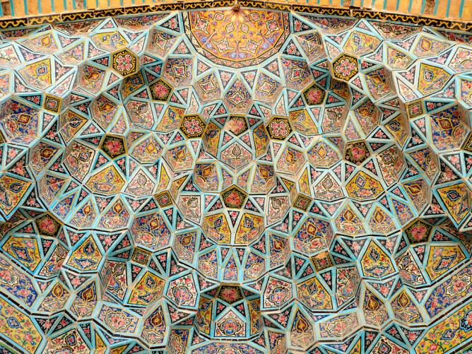 Vault at Nasir ol-Mulk Mosque, Shiraz | © dynamosquito/Flickr