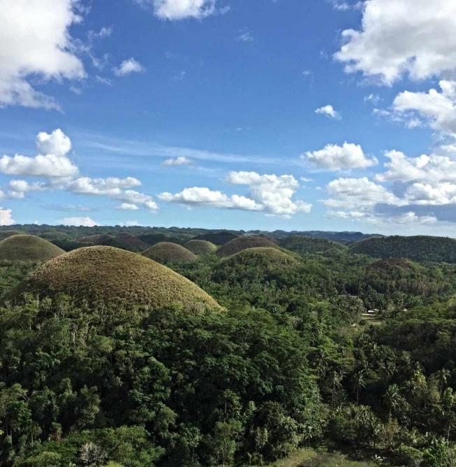 Chocolate Hills |© Michelle Sarmenta