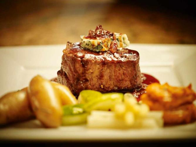Café Largo cuisine | Courtesy Café Largo