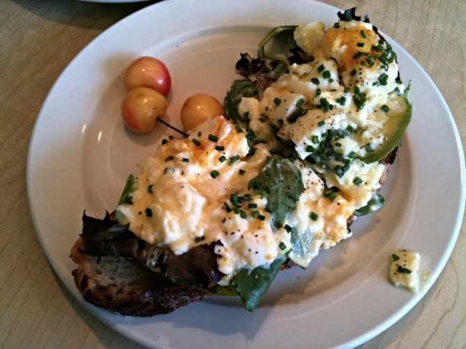 10 Of The Best Eats In Pasadena, California