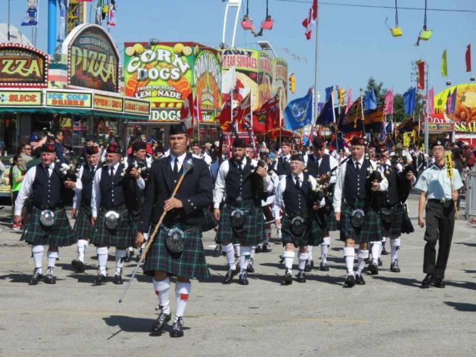 Warriors' Day Parade © Rebecca Bartley