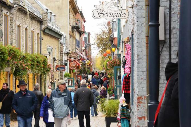 Rue du Petit Champlain, Quebec City | &#xA9; Harvey Barrison/Flickr