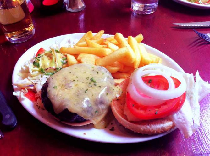 Blue mountain burger at Buffalo Grill