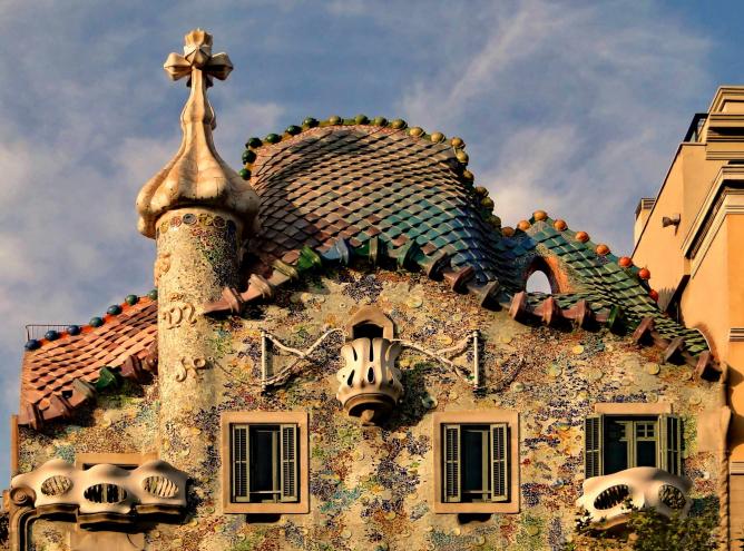 Casa Batlló by Antoni Gaudí