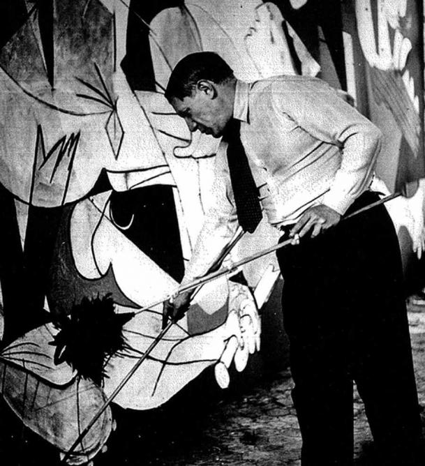 Pablo Picasso and ‘Guernica,’ photo taken by Dora Maar
