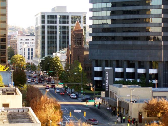 Downtown Birmingham, Alabama | &#xA9; James Willamor/Flickr