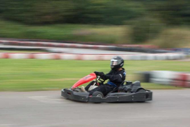 Gokarting | &#xA9; Andy Rogers/Flickr