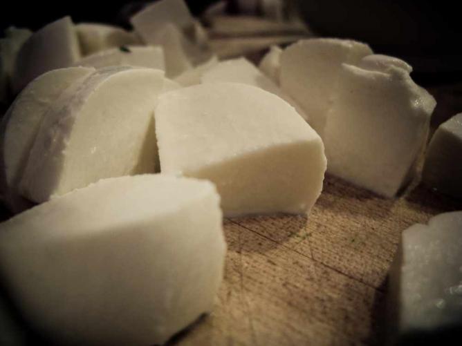 Buffalo mozzarella | &#xA9; Abby/Flickr