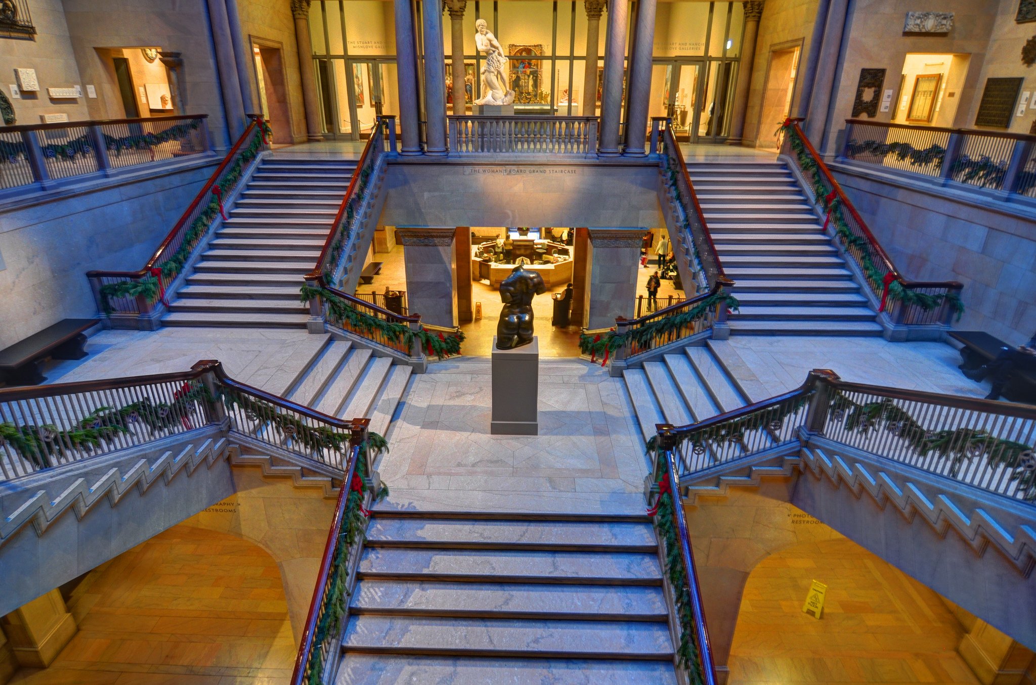 10 MustVisit Art Galleries In Chicago