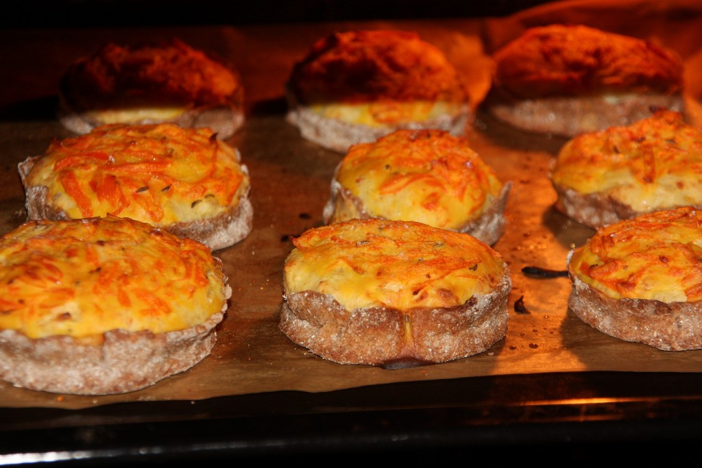 Traditional Latvian Sklandrausis | ©Liga Eglite/Flickr