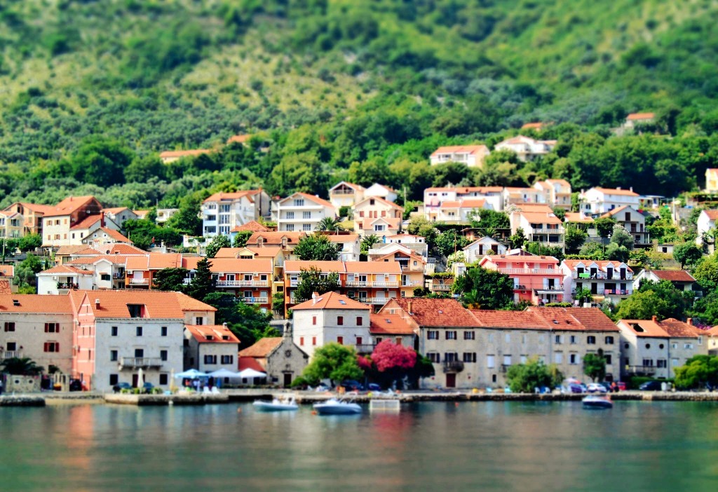Perast, Bay of Kotor, Montenegro | ©SarahTz/Flickr
