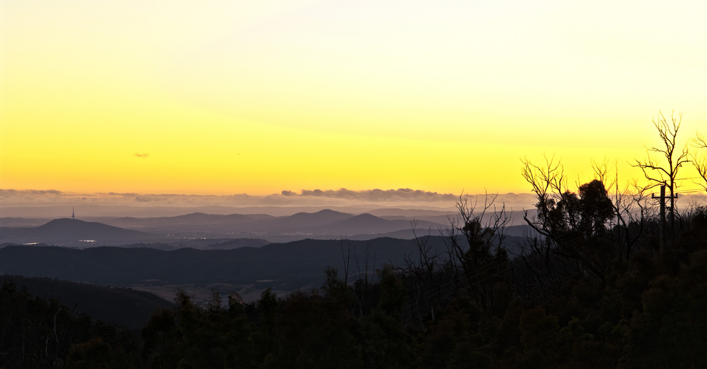 Sunset over Canberra | © OzAdr1an/Flickr