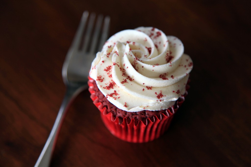 Red Velvet Cupcake | ©april/Flickr