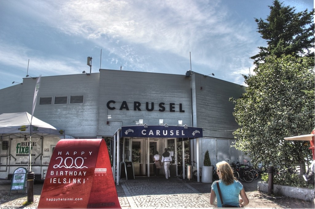 HDR Cafe Carusel | ©Tomi Lattu/Flickr