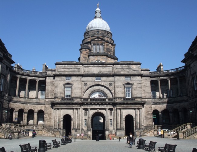 Edinburgh University| ©Boon Low/Flickr