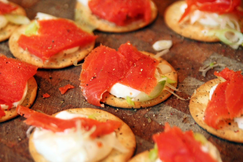 Chive Crème Fraîche and Smoked Salmon Appetisers | ©Steven Depolo/Flickr