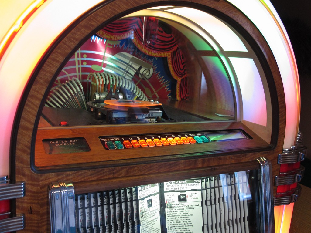 Jukebox | ©Eden Hensley Silverstein/Flickr