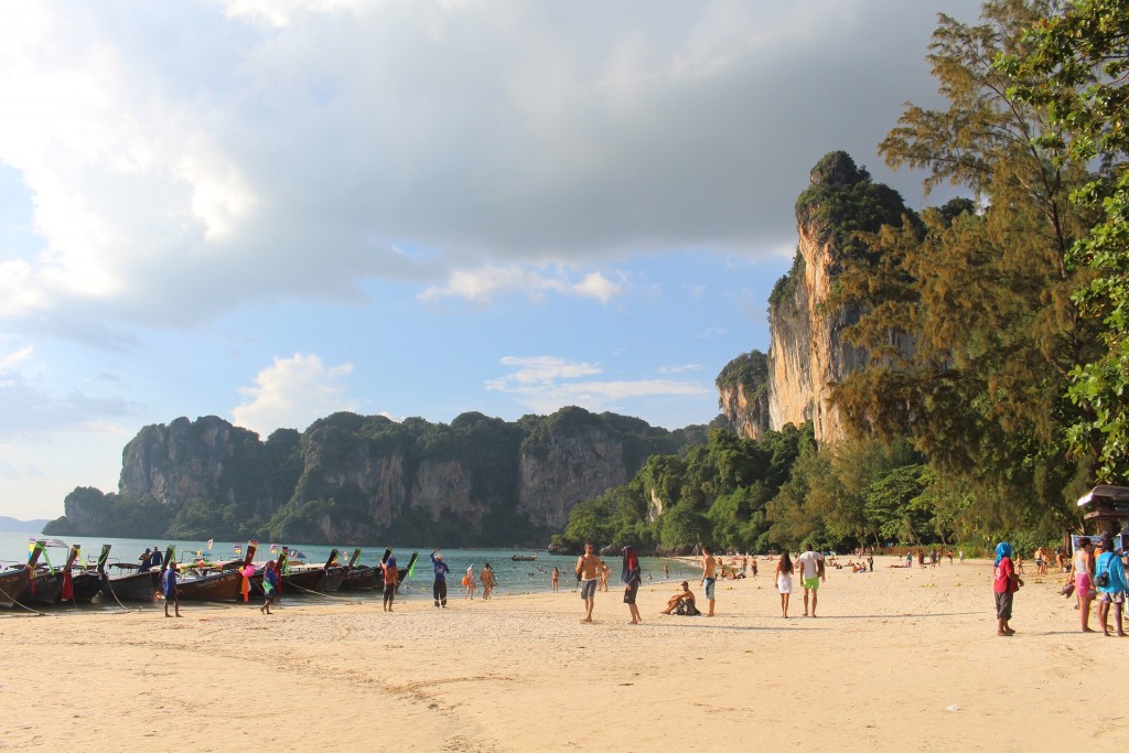 The Railay peninsula not only offers marvelous beaches but is also a true paradise for rock climbers © Pixabay