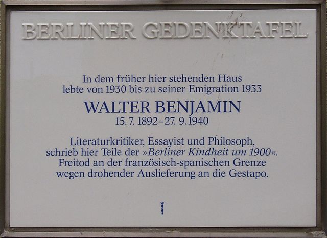 The memorial plaque to Benjamin in Wilmersdorf, Berlin Ⓒ Wikinaut/WikiCommons
