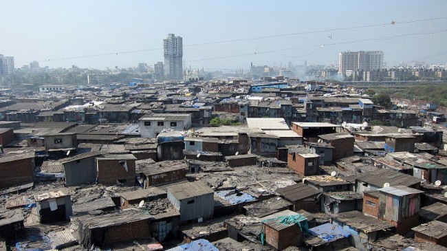 View of the expansive Dharavi Slum ©YGLVoices/Flickr