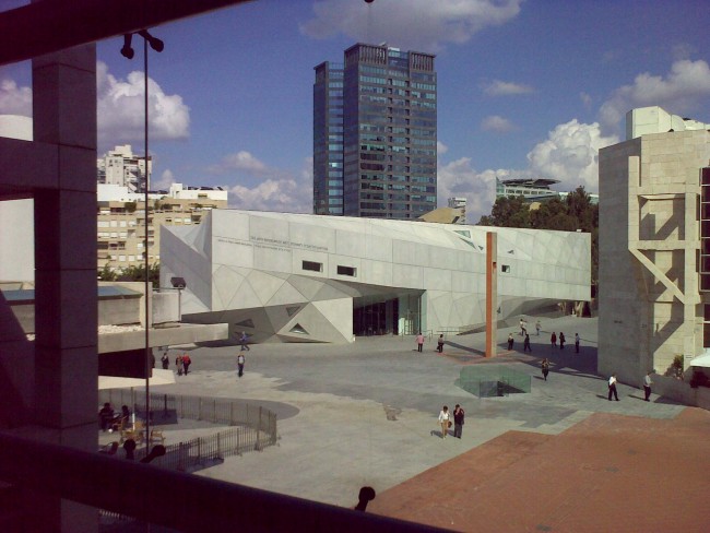 Tel-Aviv Museum of Art | © Yair Haklai/Wikimedia