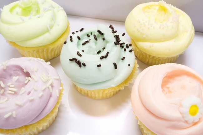 Vanilla Cupcakes from Magnolia’s Bakery | ©Ralph Daily/Flickr