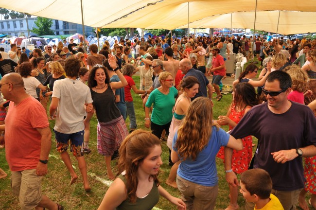 Square Dancing at Jacob’s Ladder Festival © Orly Friedgut
