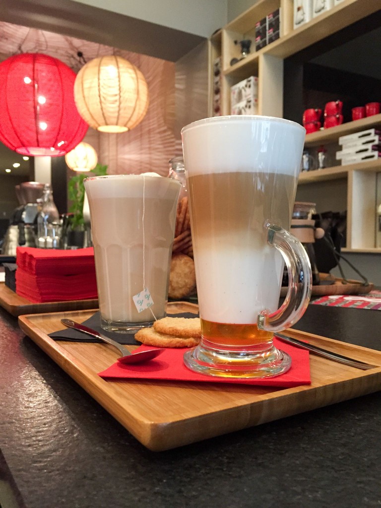 Chaï tea latte and latte macchiato with vanilla | Courtesy of Anna