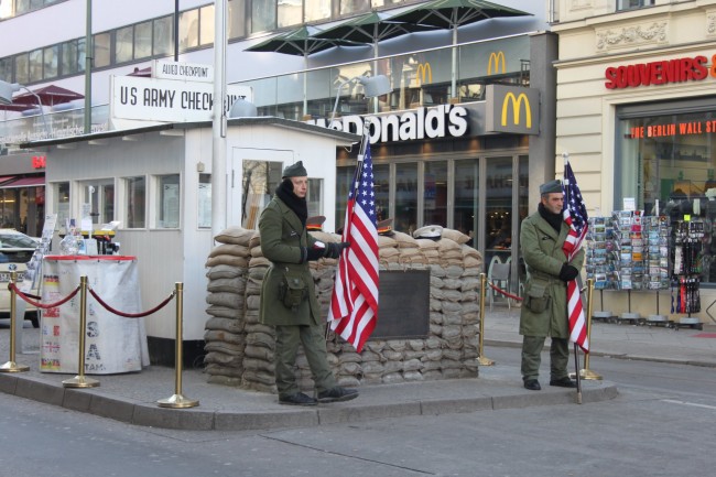 Checkpoint Charlie|Courtesy of Paulína Gono