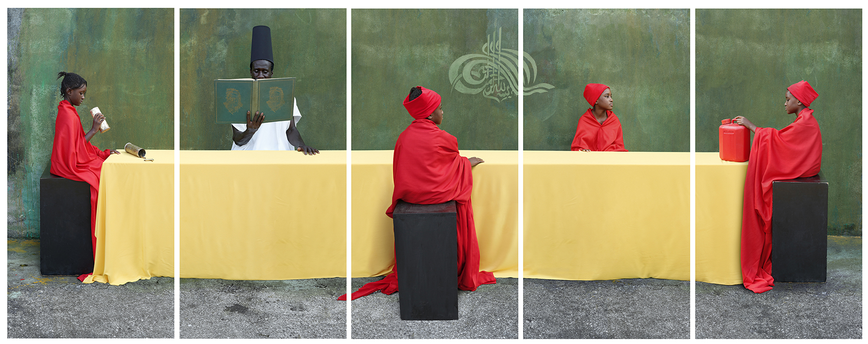 Students and Teacher | © Maïmouna Guerresi