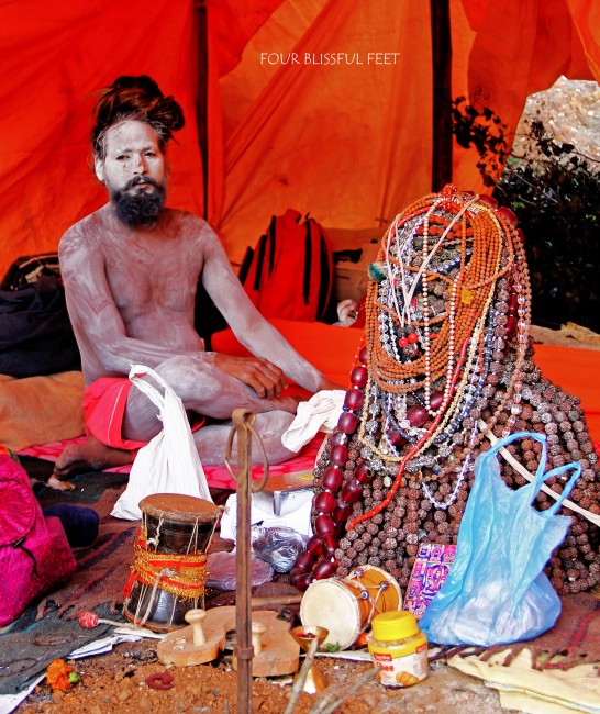 Rudraksha baba with his 20 kg head piece © Four Blissful Feet