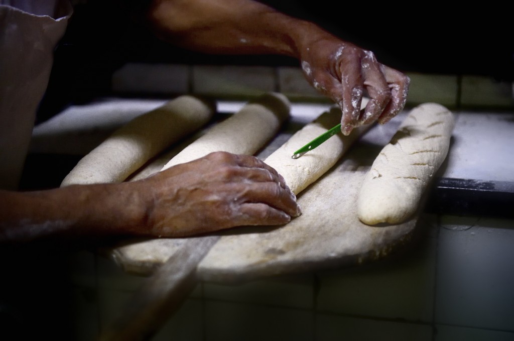 Preparing baguettes | Courtesy of La Fabrique