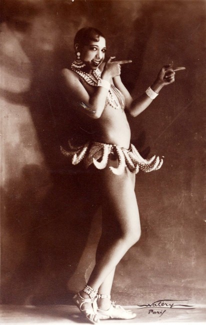 Josephine Baker in Banana Skirt from the Folies Bergère production "Un Vent de Folie"| © WikiCommons