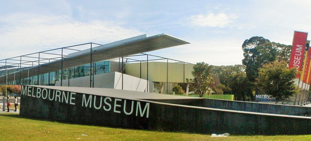 Melbourne Museum from Nicholson Street | © User:Tirin/WikiCommons