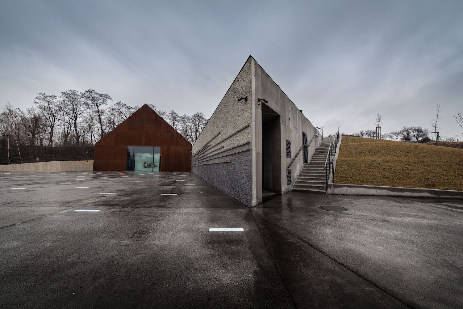 inside the museum honoring poles who saved jews